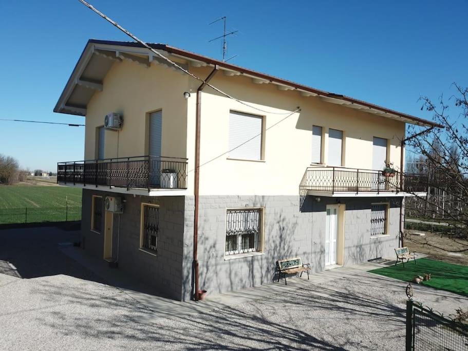 Il Leprotto - Room & Breakfast Altedo Bagian luar foto