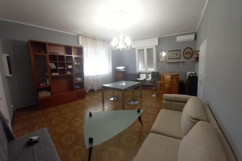 Il Leprotto - Room & Breakfast Altedo Bagian luar foto