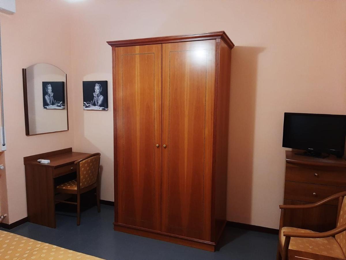 Il Leprotto - Room & Breakfast Altedo Bagian luar foto