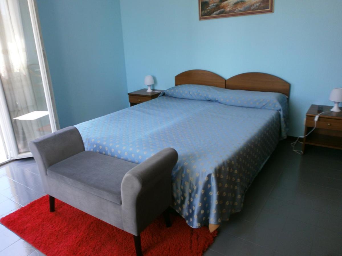 Il Leprotto - Room & Breakfast Altedo Bagian luar foto